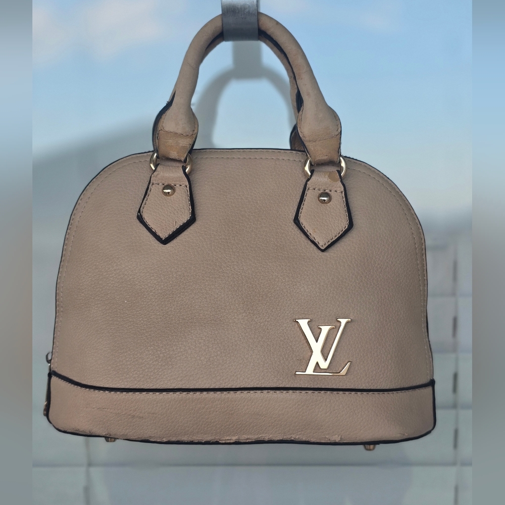 Louis Vuitton Women Taupe Satchel Beige Small Flaw 8x10